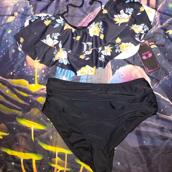 Floral Printing Flounce Ruffled Halter Bikini | Shekini - Picture 15 of 15